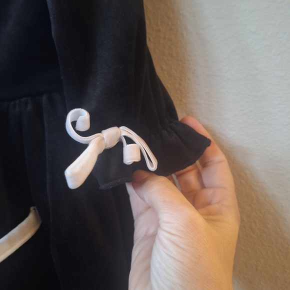 Only Little Once Boutique Handmade Black Velvet Holiday Poof Dress size 8 - Picture 3 of 7